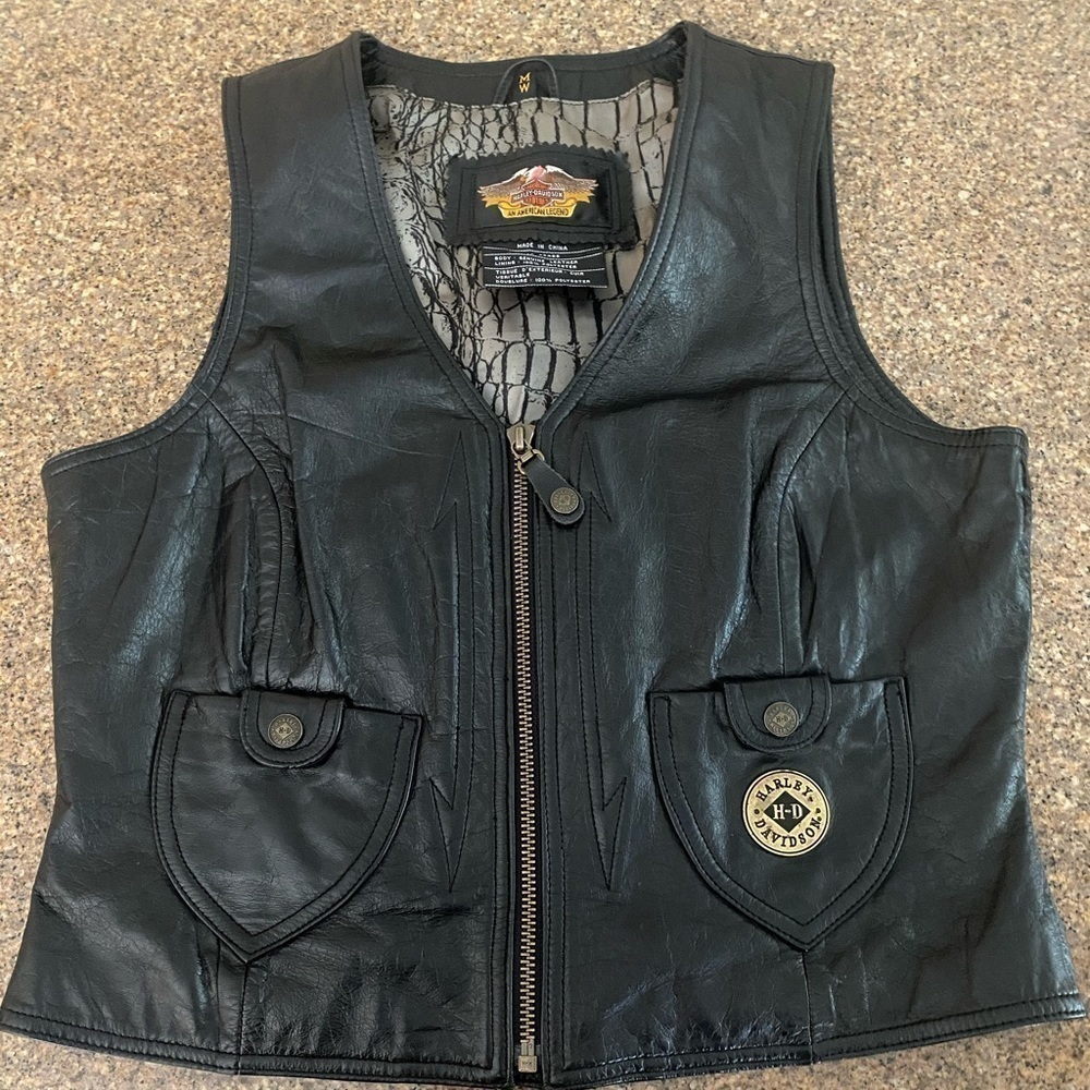 Unique Harley Davidson Women’s Black Vest NWOT​​​​​​​​​